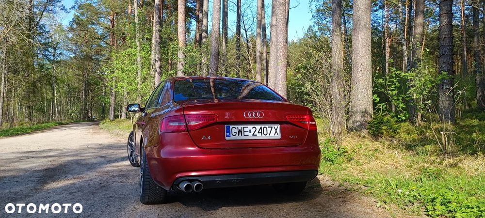 Audi A4 Limousine - 12