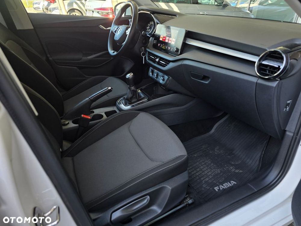 Skoda Fabia 1.0 TSI Ambition - 12