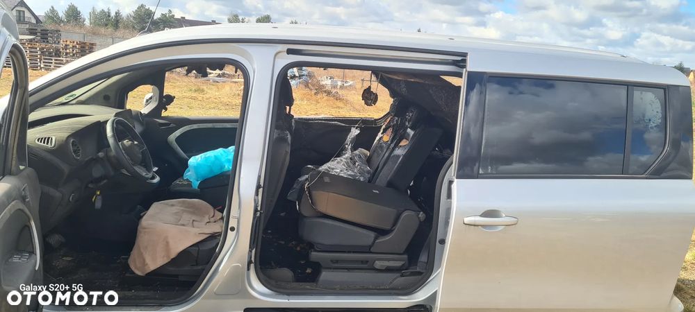 Mercedes-Benz Klasa T 180 Automatik Edition - 10