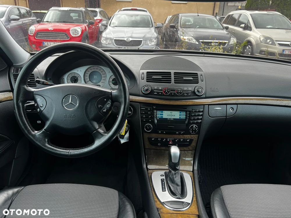 Mercedes-Benz Klasa E - 16