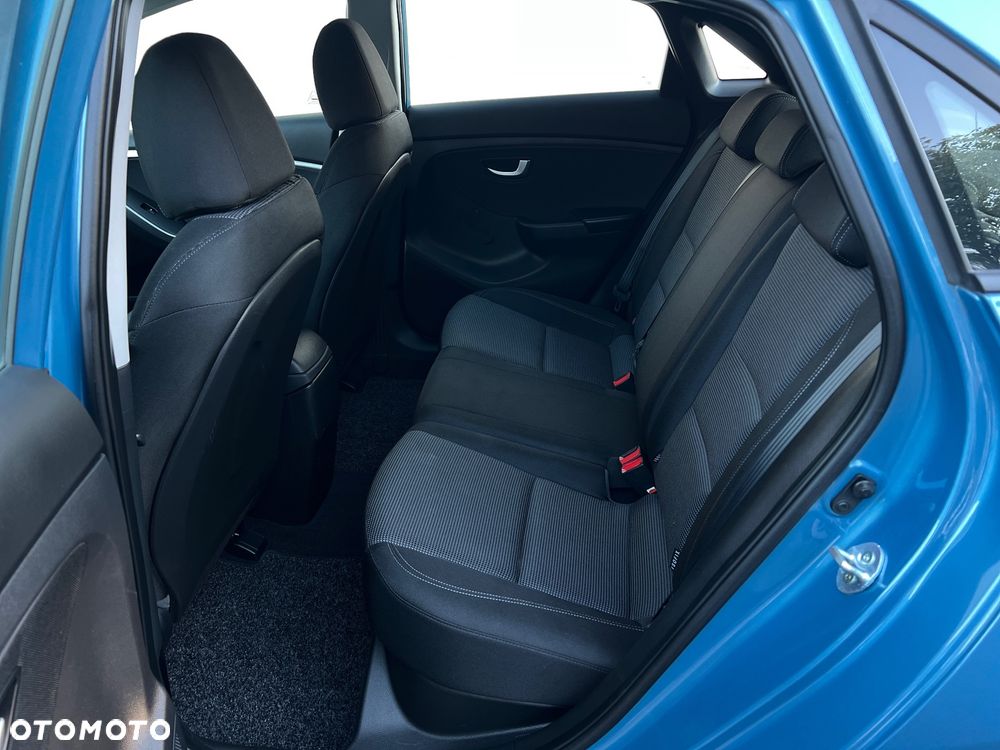 Hyundai i30 1.4 Fifa World Cup Edition - 35