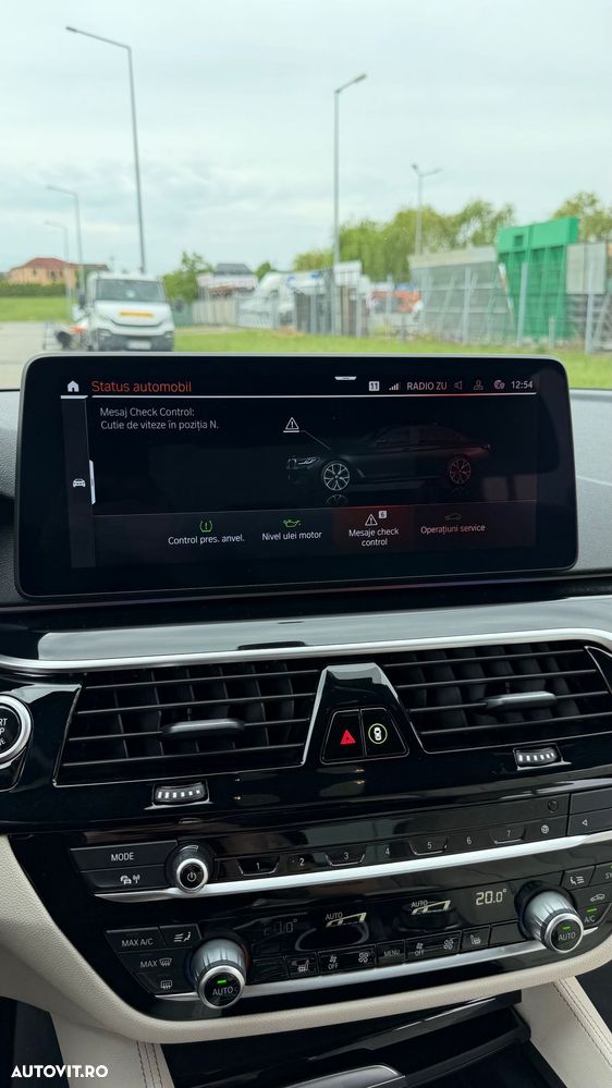 BMW Seria 5 530i AT MHEV - 24