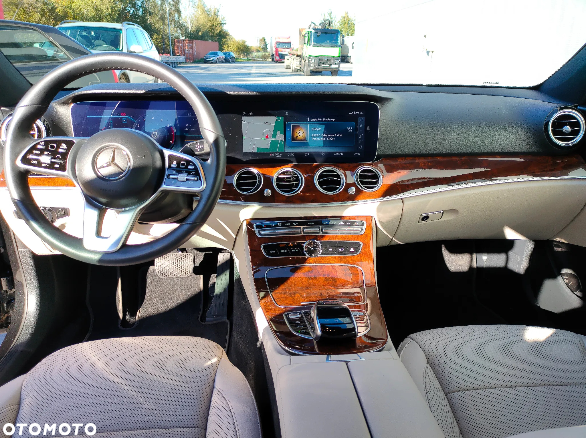 Mercedes-Benz Klasa E 450 4Matic T 9G-TRONIC AMG Line - 14
