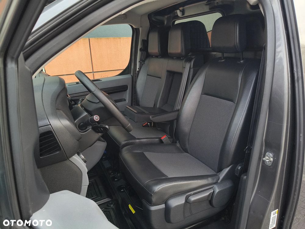 Toyota PROACE NOWY MODEL 1.5 D-4D (120KM) (L2H1) (EURO,6) KLIMA FULL OPCJA STAN IDEALNY NIE MA RDZY 100% BEZWYPADKOWY SERWIS A.S.O. DO KOŃCA ! ! ! - 9
