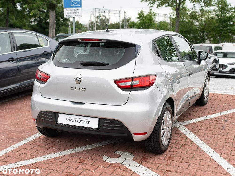 Renault Clio - 6