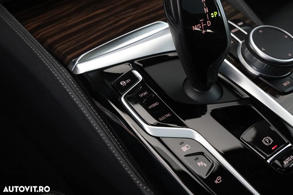 BMW Seria 5 530e xDrive Aut. Luxury Line - 39
