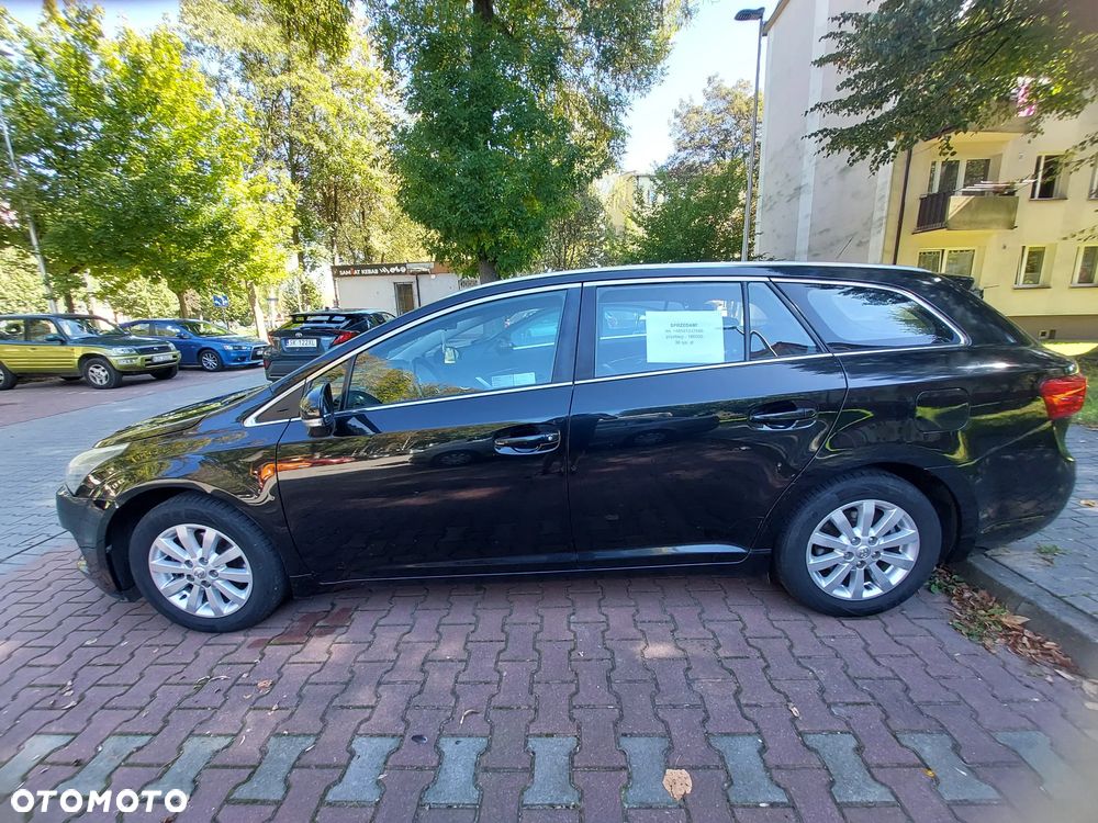 Toyota Avensis 1.8 Active - 3