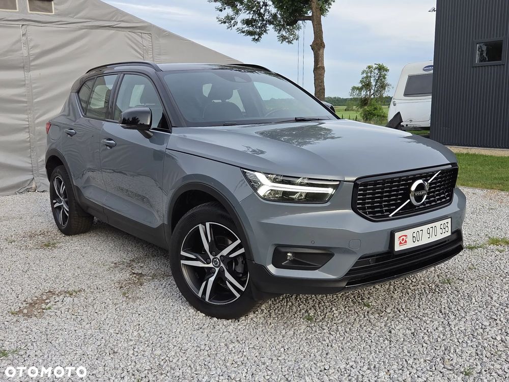 Volvo XC 40 T3 R-Design - 2