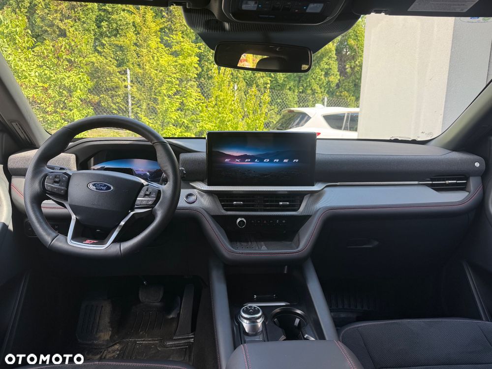 Ford Explorer - 8