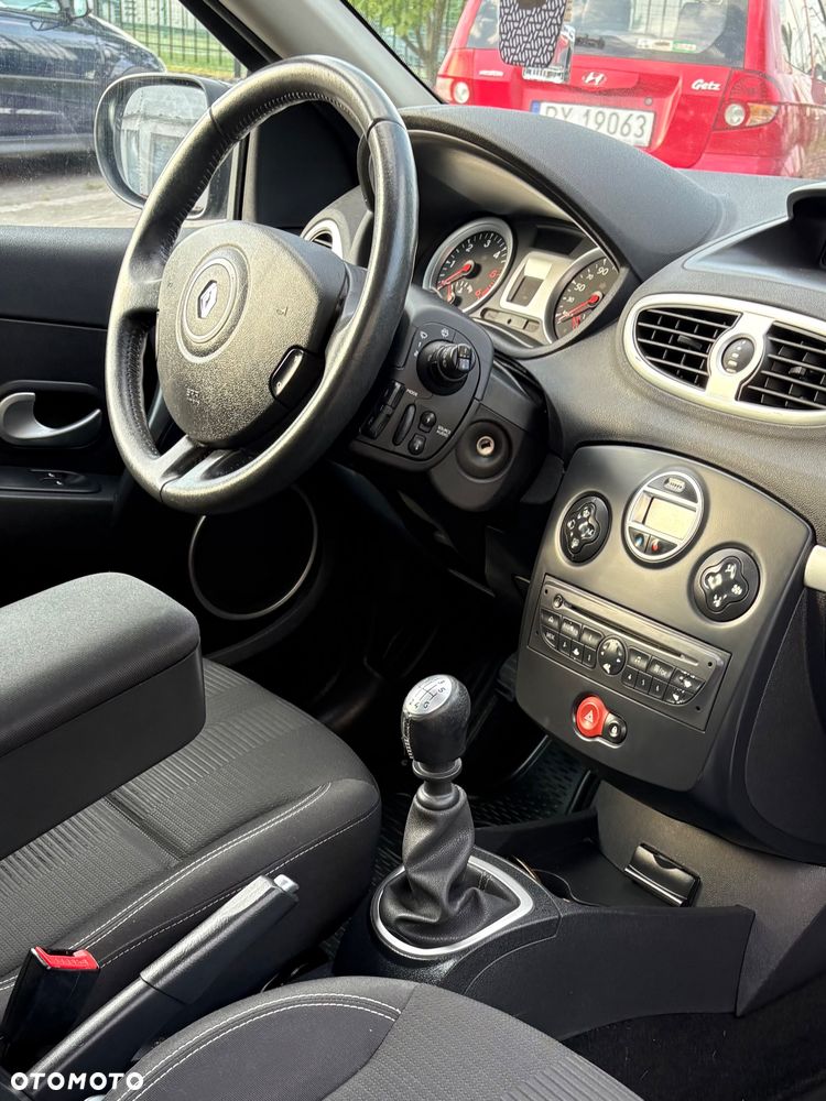 Renault Clio 1.5 dCi ESP Initiale - 16