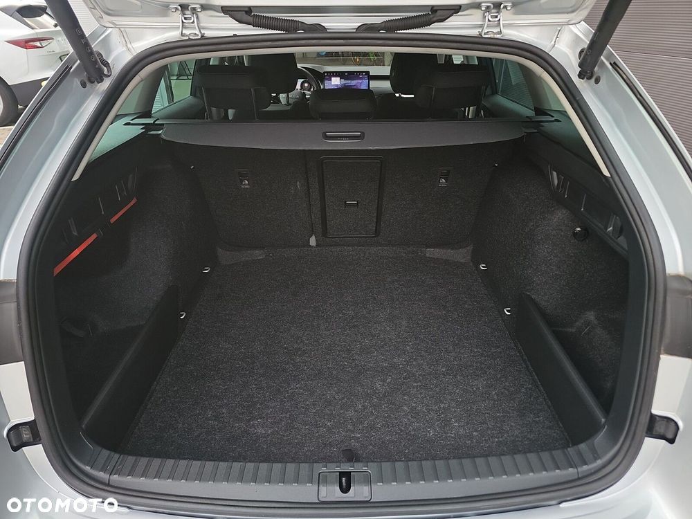 Skoda Octavia 1.5 TSI mHEV Selection DSG - 17