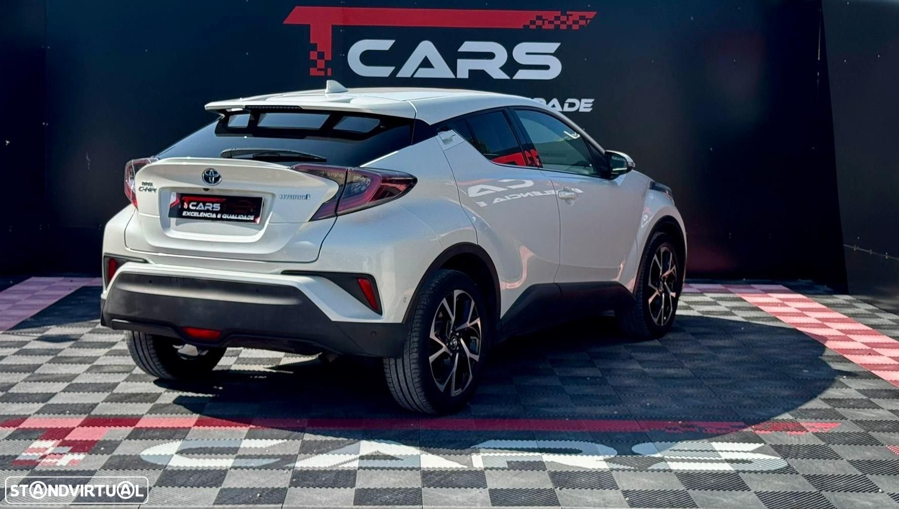 Toyota C-HR 1.8 Hybrid Exclusive - 2