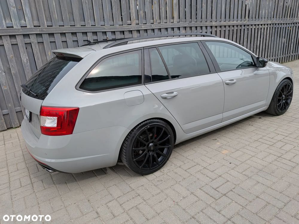 Skoda Octavia 2.0 TSI RS - 6