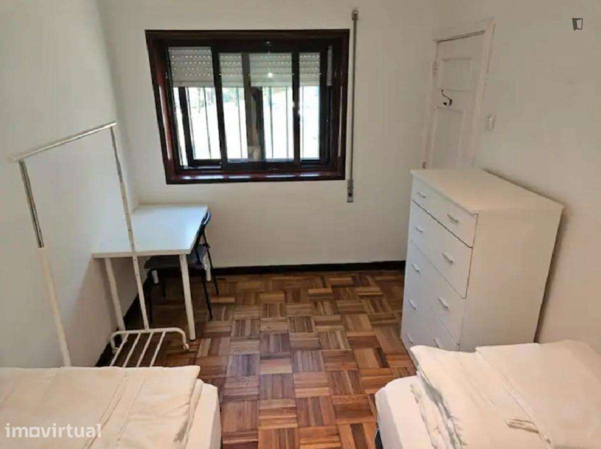 Apartamento com 3 quartos - localizado em Porto - Grande imagem: 3/23