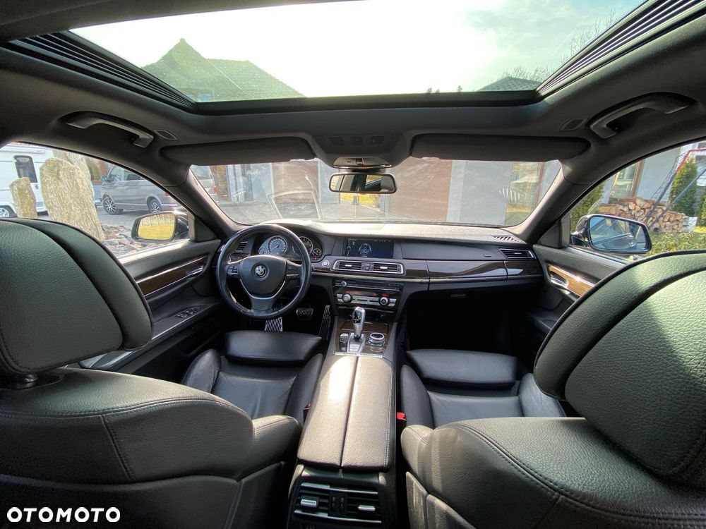 BMW Seria 7 ver-activehybrid - 22