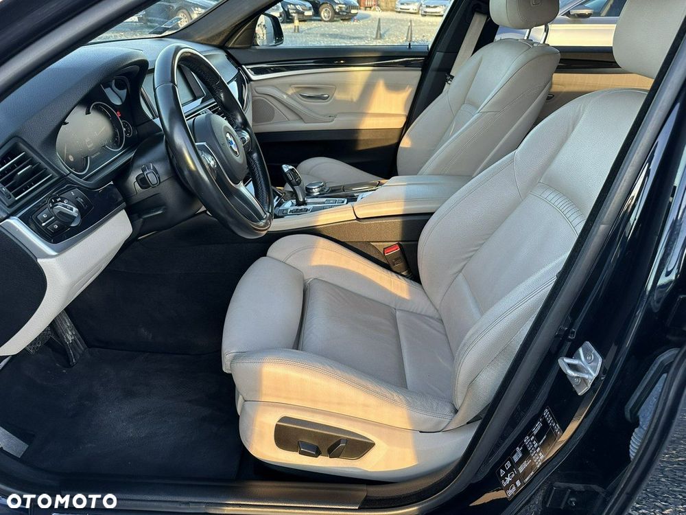 BMW Seria 5 528i xDrive - 11