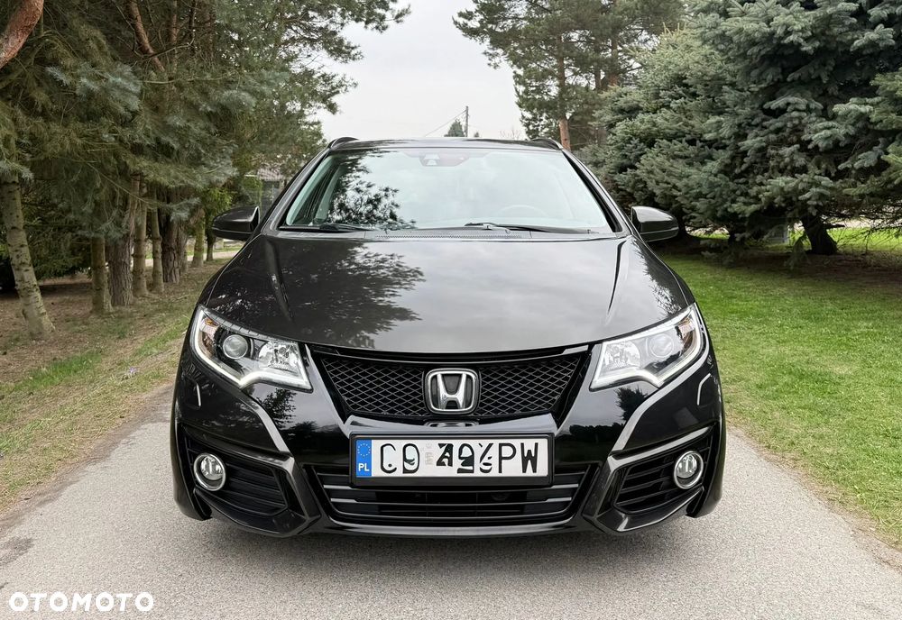 Honda Civic 1.6 i-DTEC Executive Black Edition - 3