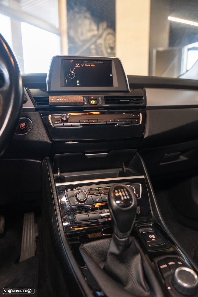 BMW 214 Active Tourer d - 16