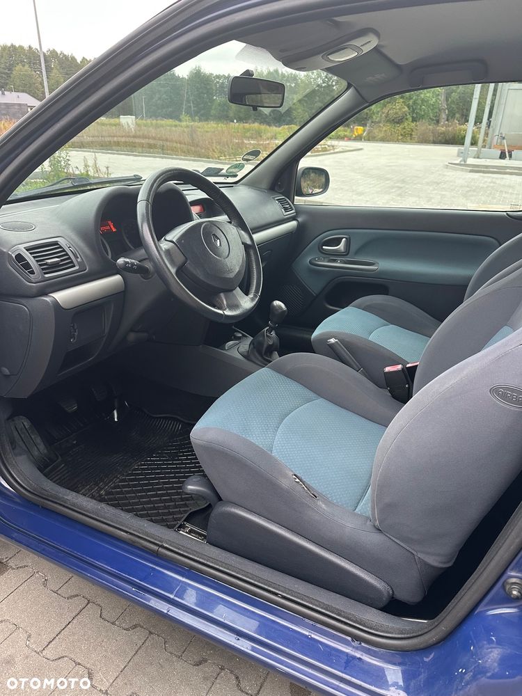 Renault Clio - 13