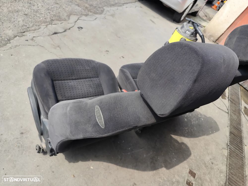 Vw Golf IV 4 - BANCOS FRENTE - 8