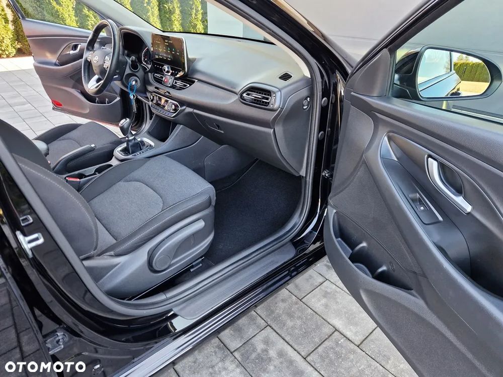 Hyundai i30 1.5 Intro - 17