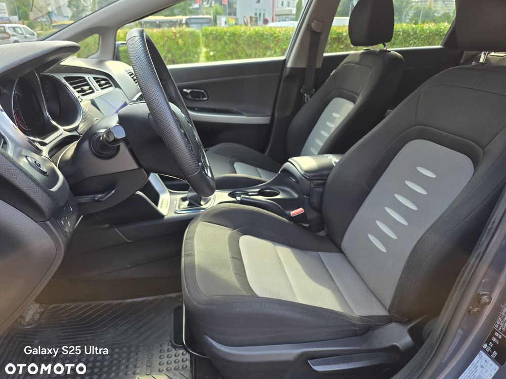 Kia Ceed 1.6 GDI ISG Dream Team Edition - 10