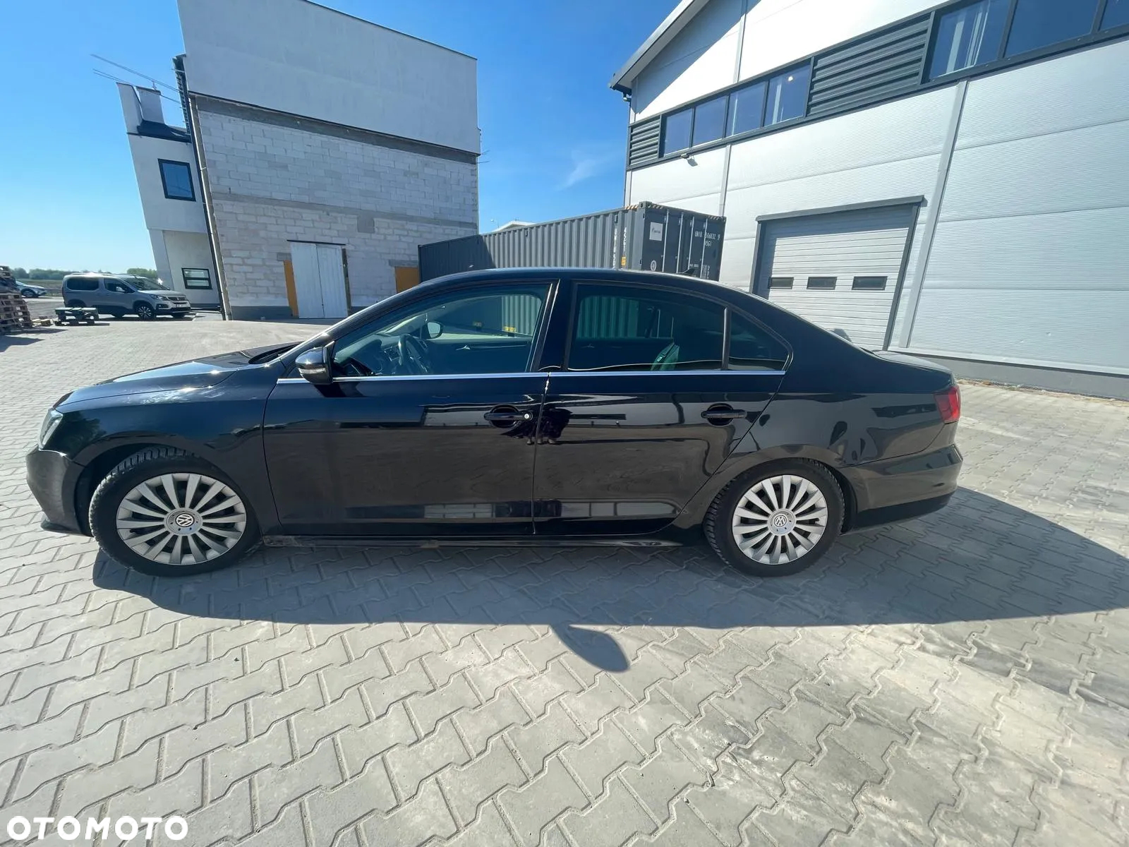 Volkswagen Jetta - 2