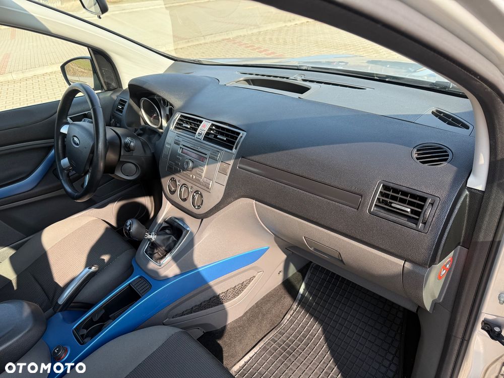 Ford Kuga 2.0 TDCi 2x4 Trend - 26