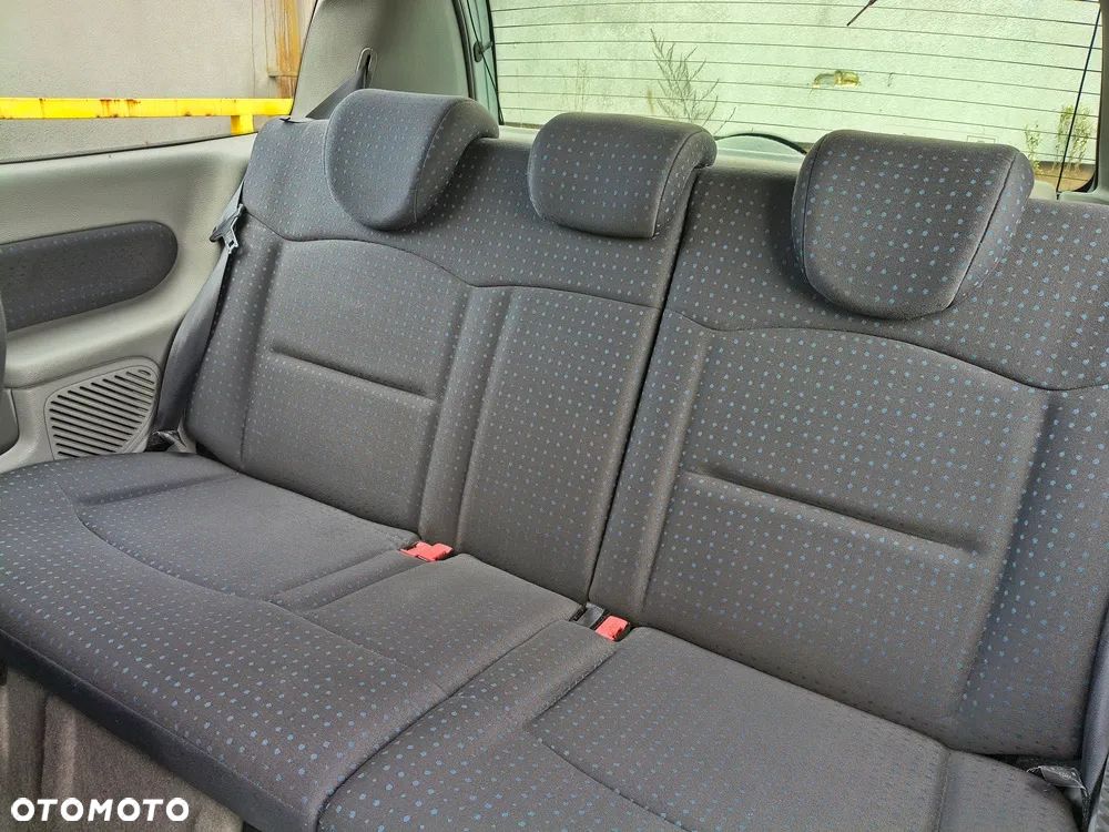 Renault Clio 1.2 16V 75 Expression - 17