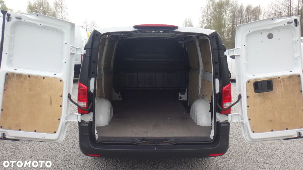 Mercedes-Benz Vito - 10