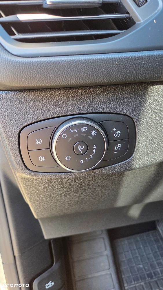 Ford Focus Turnier 1.5 EcoBlue Start-Stopp-System TITANIUM STYLE - 30