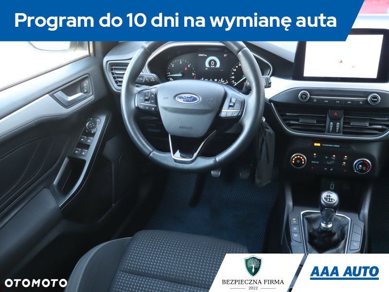Ford Focus SW - 9