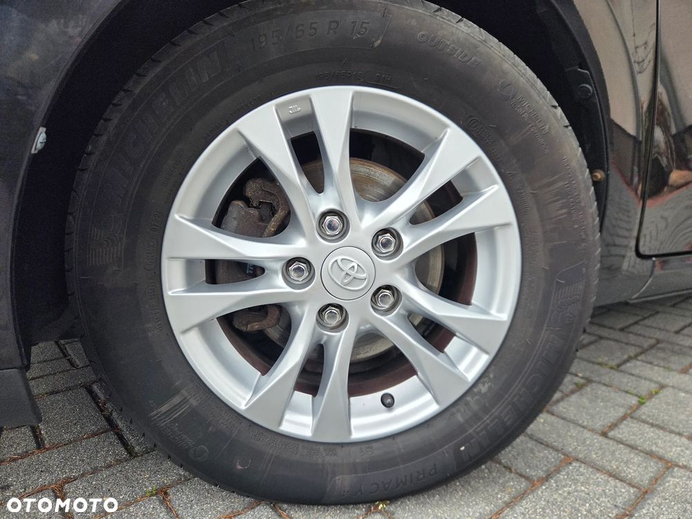 Toyota Auris 1.4 D-4D Terra - 11