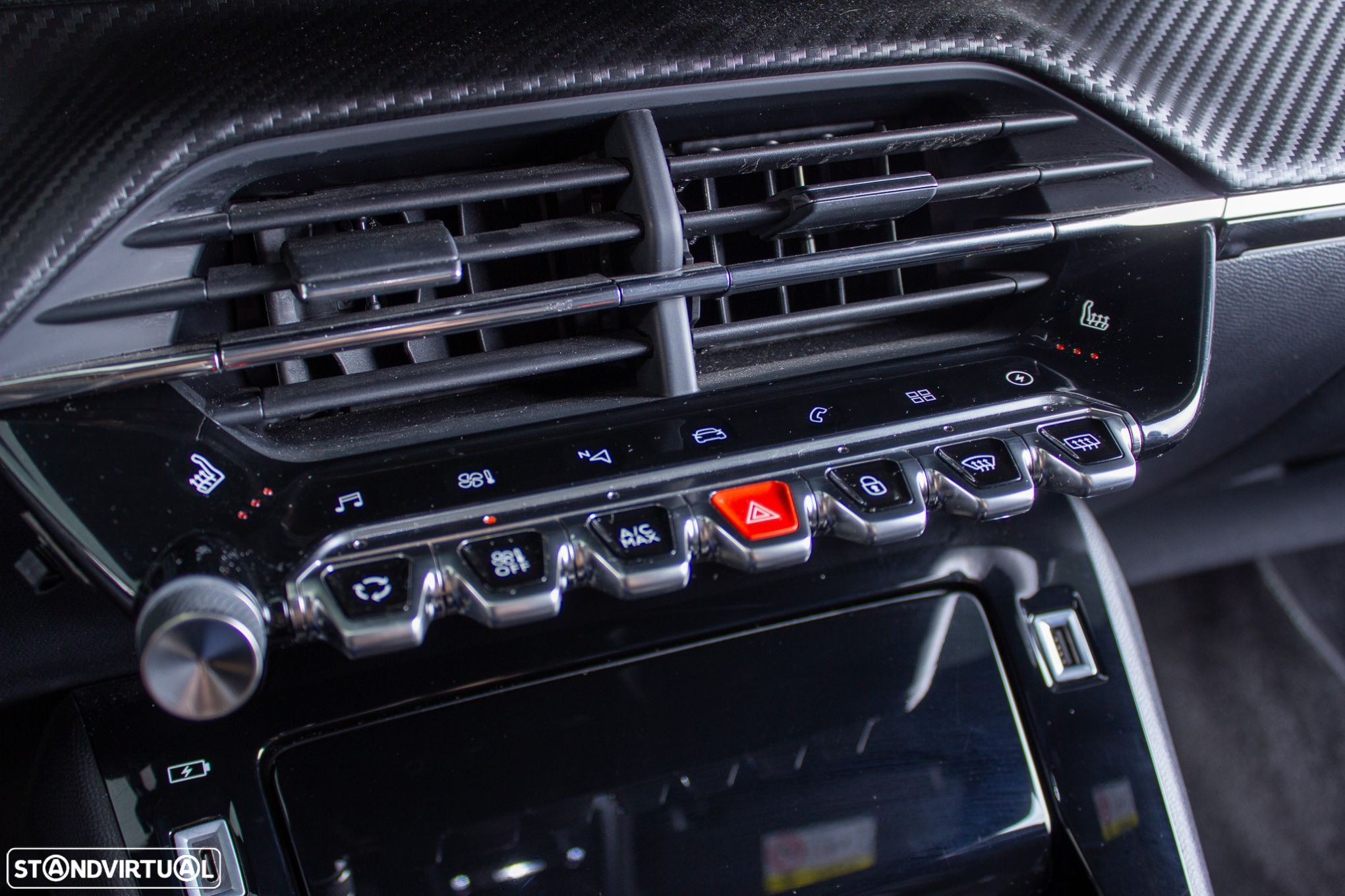 Peugeot e-2008 GT Pack - 31