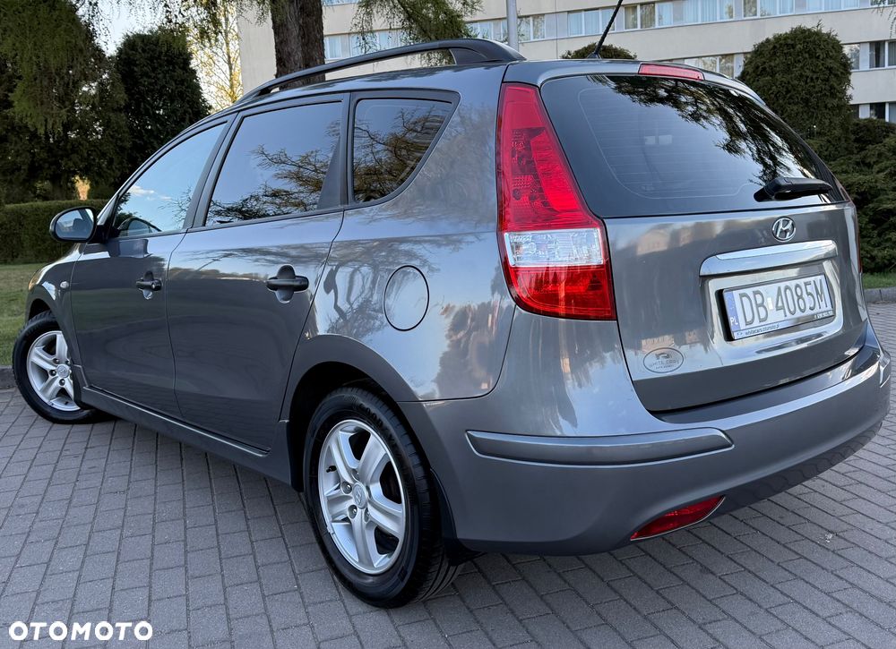 Hyundai i30 i30cw 1.6 Edition Plus - 3