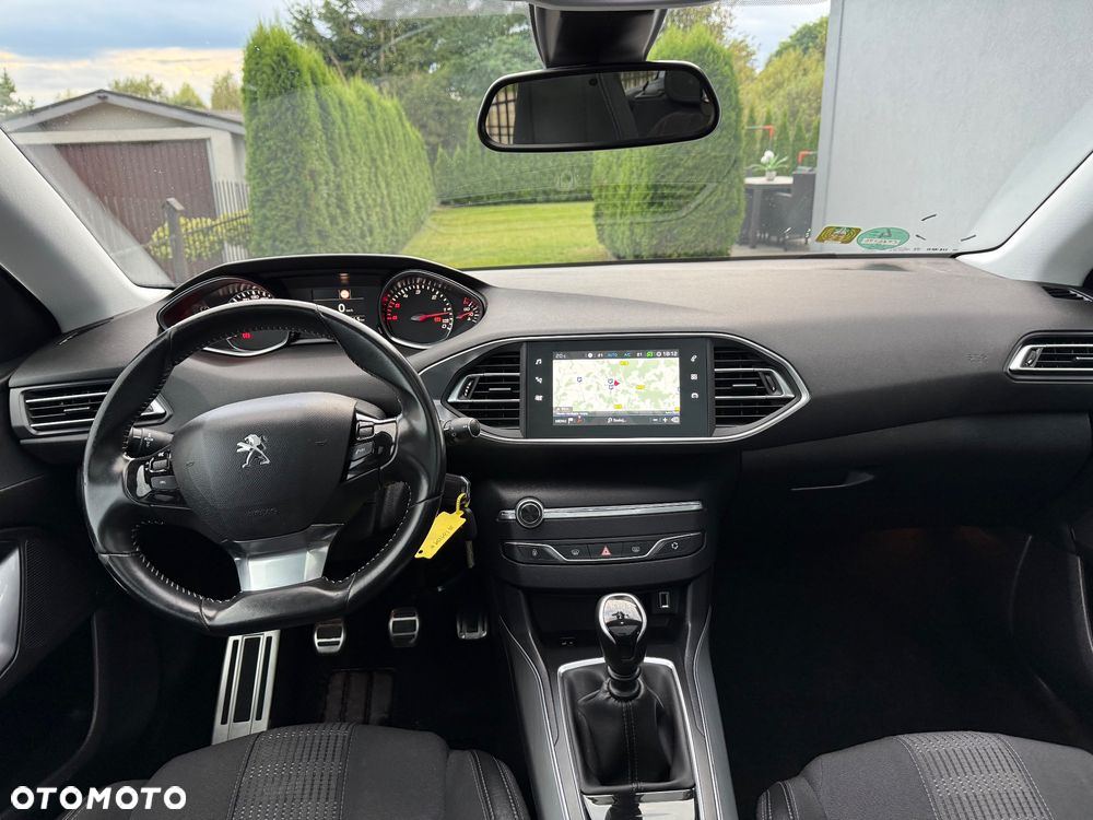 Peugeot 308 BlueHDi FAP 130 Stop & Start Allure Pack - 8