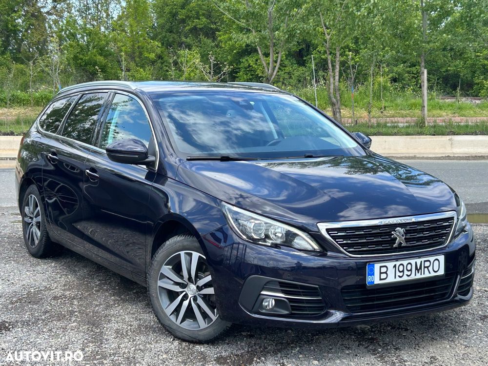 Peugeot 308 PureTech 130 EAT8 Allure - 2