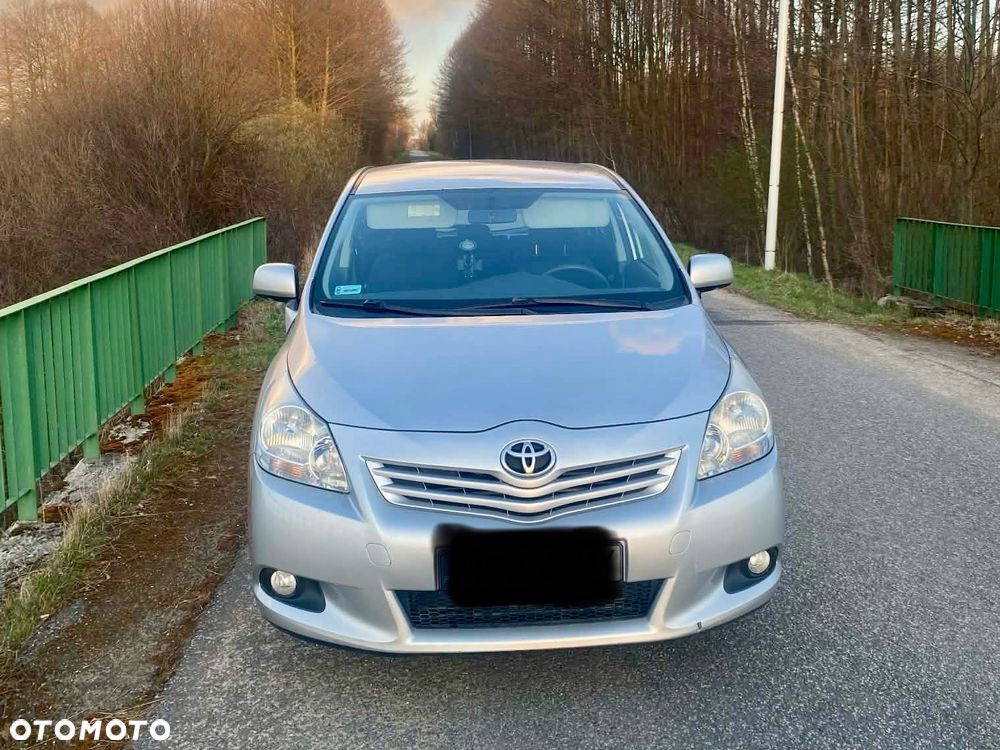 Toyota Verso 2.0 D-4D Sol - 2