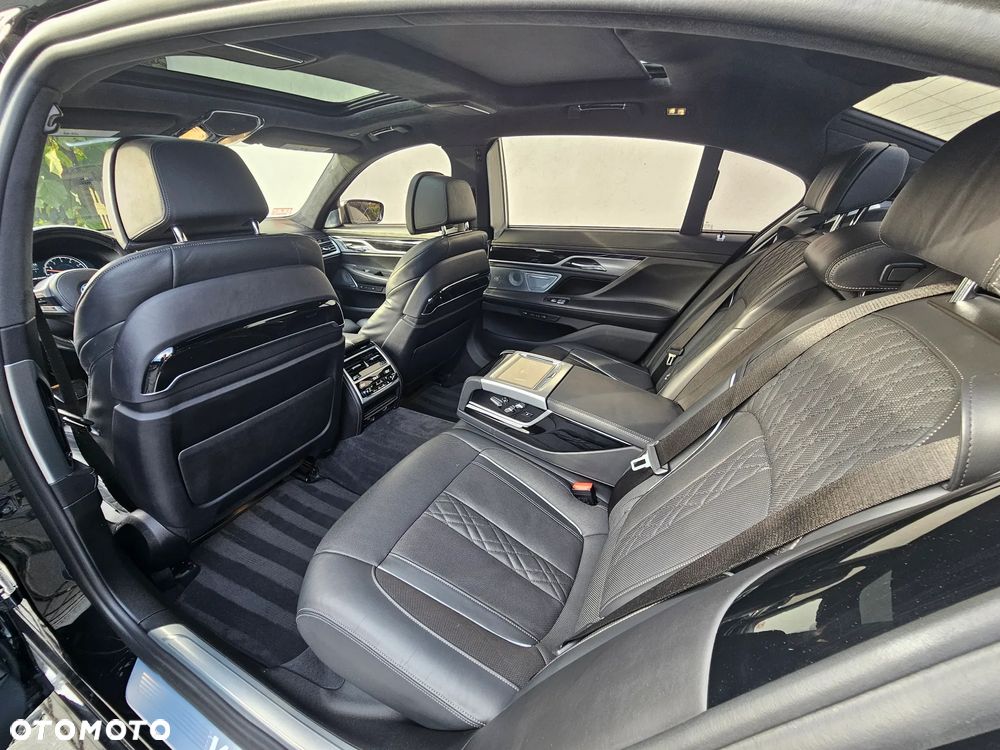 BMW Seria 7 M760Li xDrive V12 Excellence - 16
