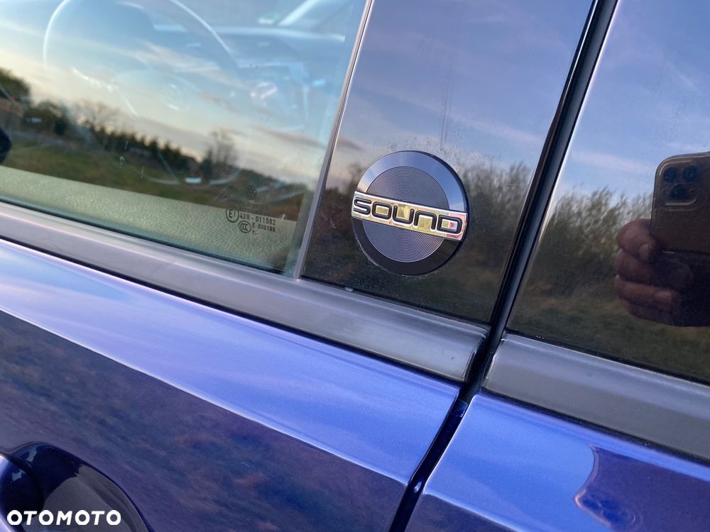 Volkswagen Touran 1.2 TSI (BlueMotion Technology) SOUND - 29