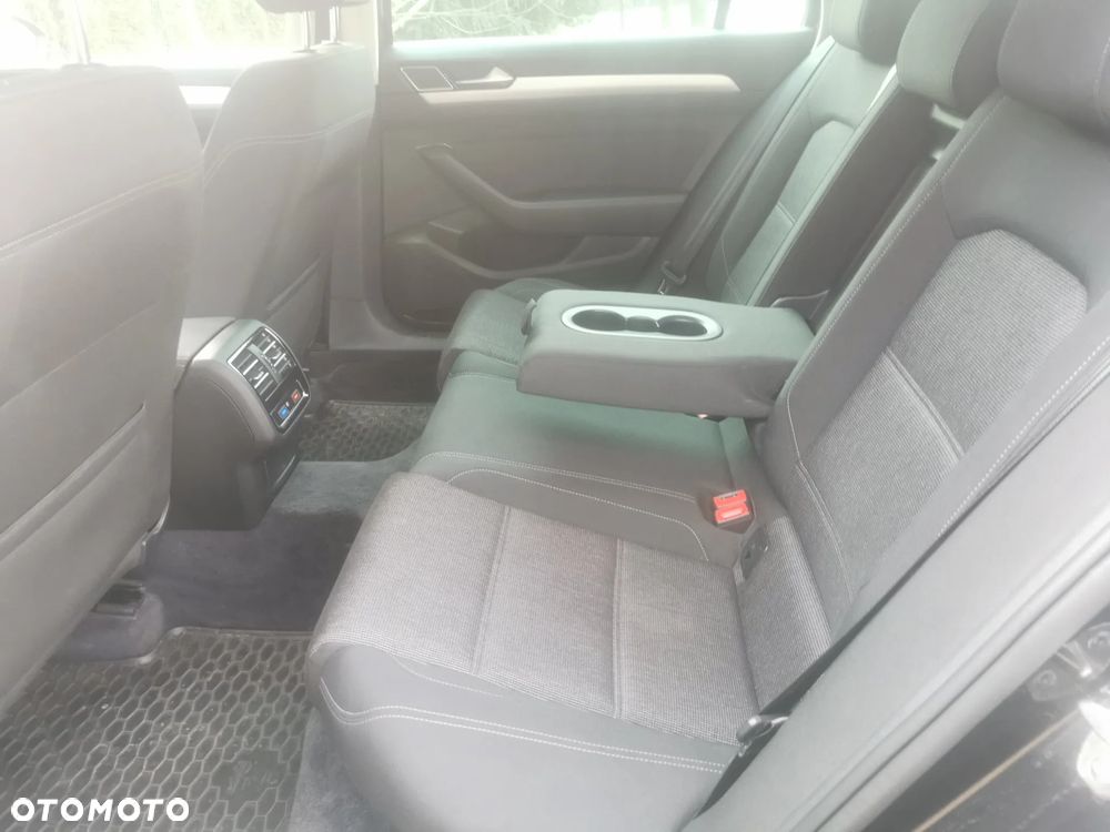 Volkswagen Passat Variant 2.0 TDI BMT Comfortline - 10