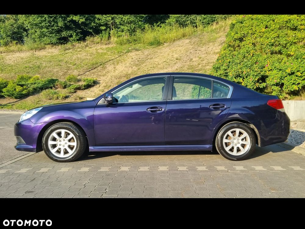 Subaru Legacy 2.0i Comfort Navi - 9