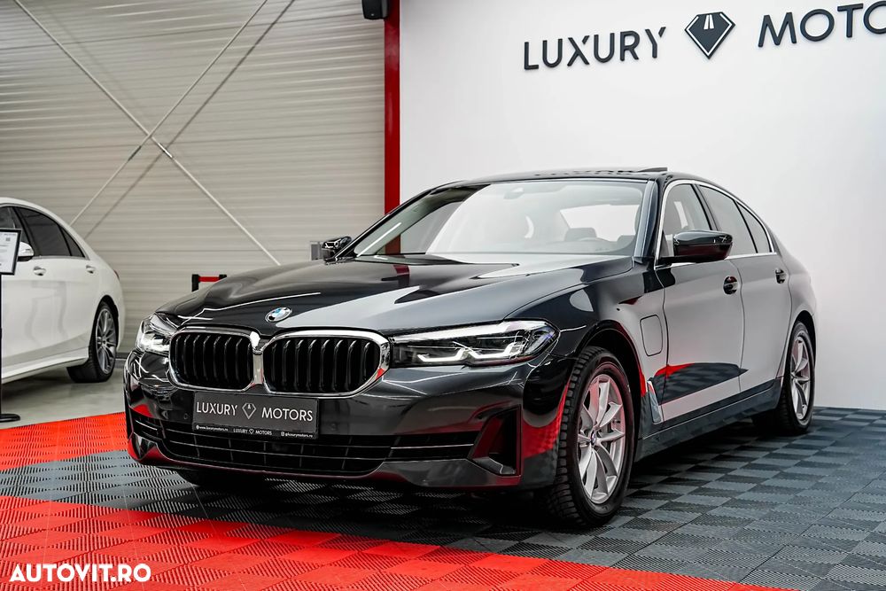 BMW Seria 5 530e xDrive Aut. - 16
