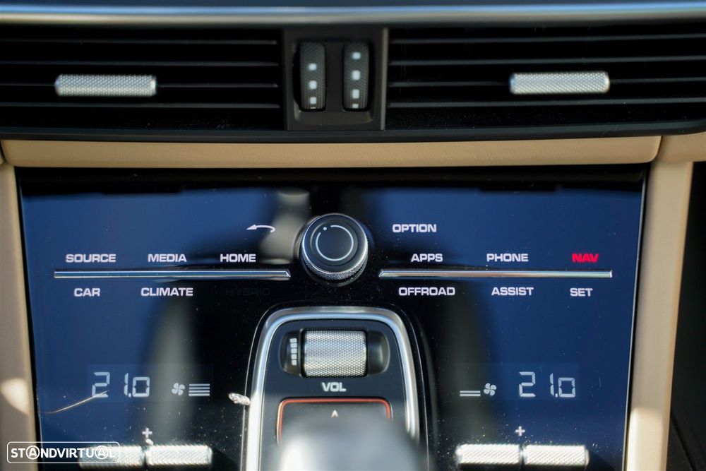 Porsche Cayenne Coupé E-Hybrid - 31