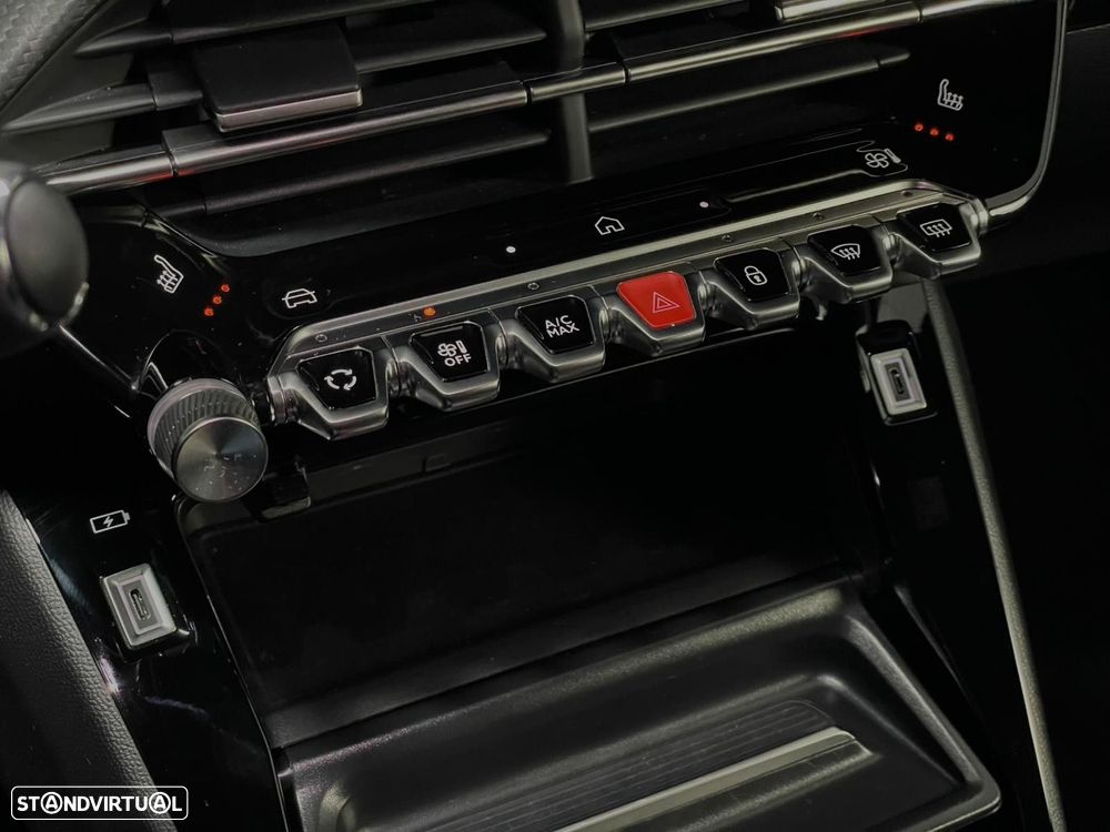 Peugeot 2008 1.2 PureTech Allure EAT8 - 25