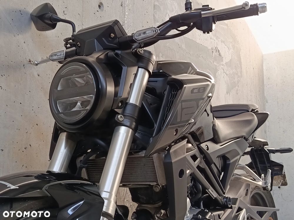 Honda CB - 2