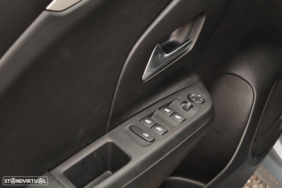 Opel Corsa 1.2 T Edition - 16