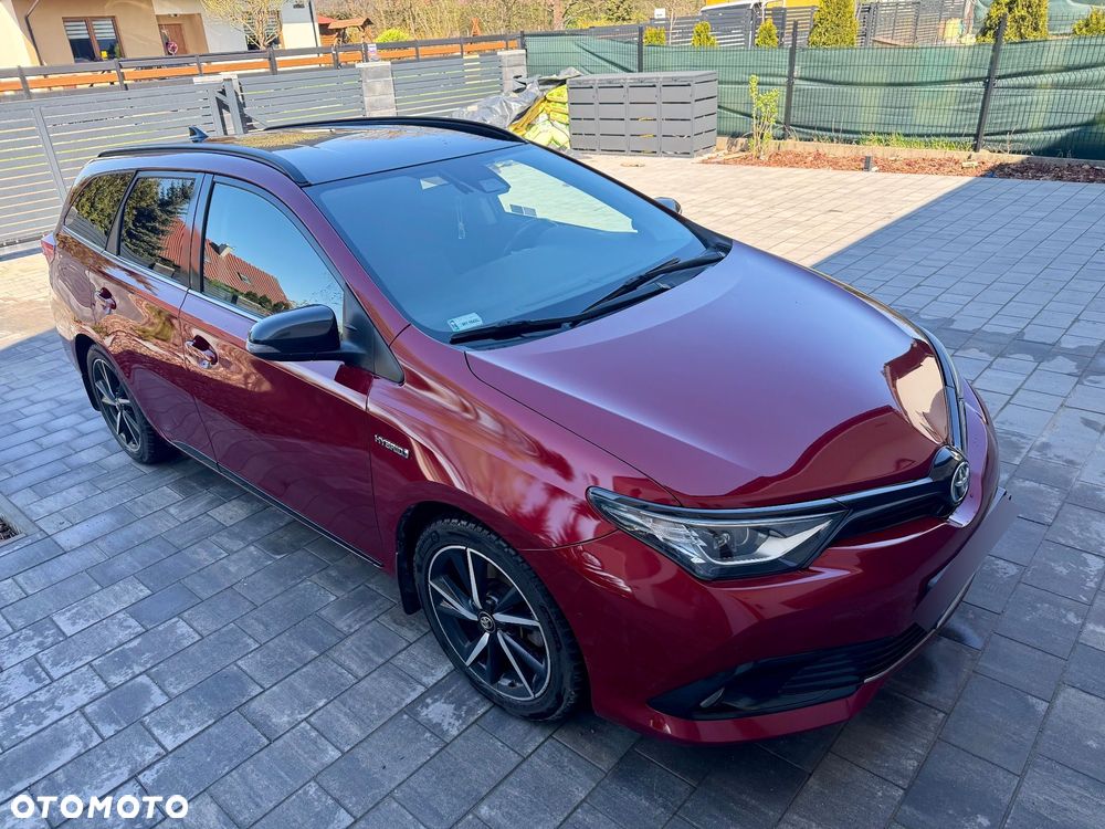 Toyota Auris Hybrid 135 Selection - 2