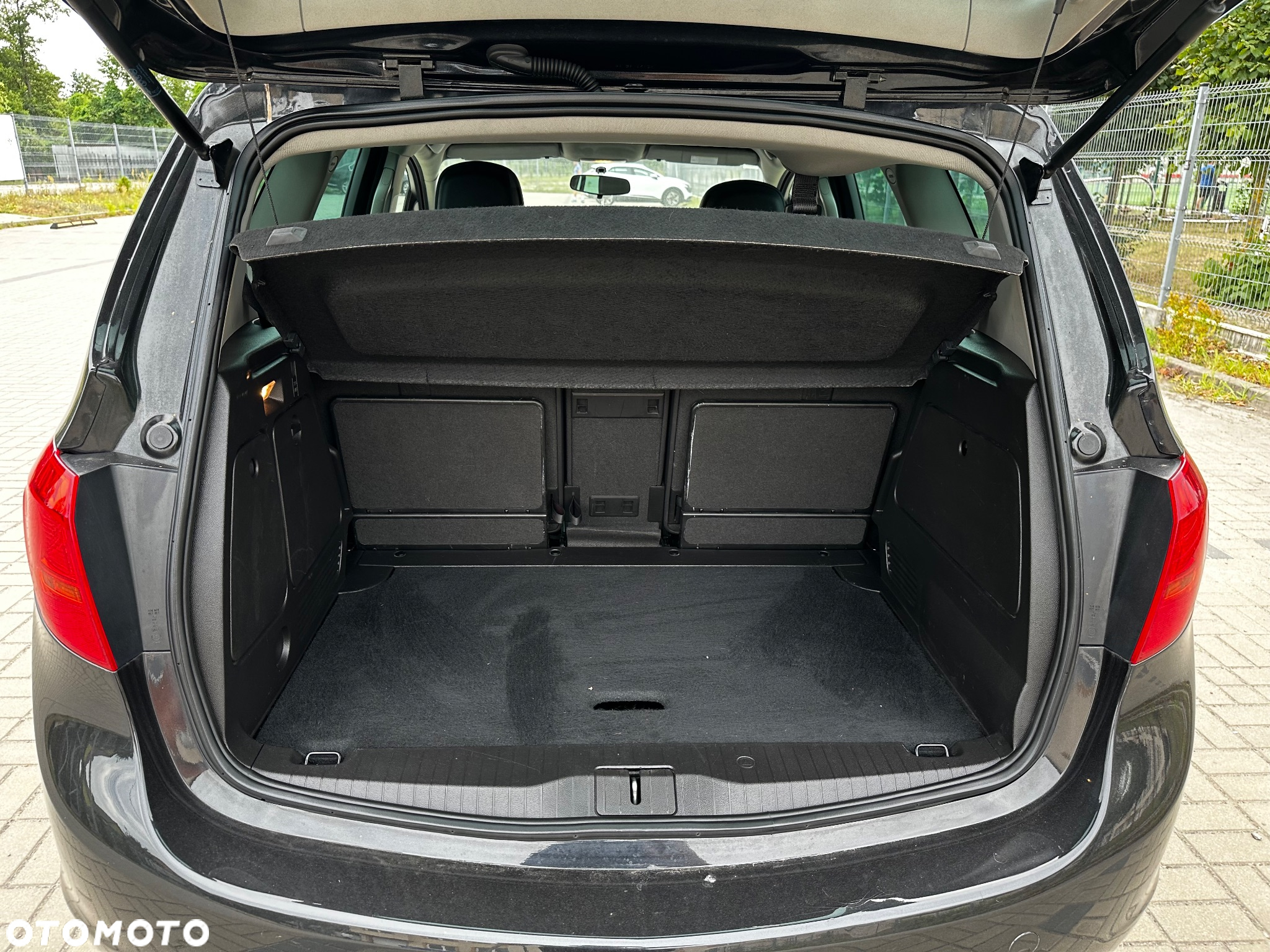 Opel Meriva 1.4 150 Jahre - 11