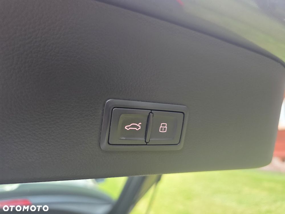 Audi A6 Avant 2.0 TDI Ultra S tronic - 23